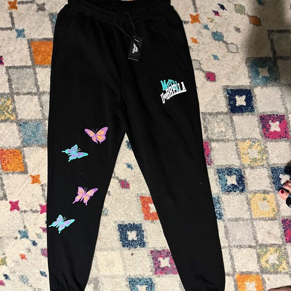 Black Kids Joggers with Butterfly Design
METAL UMBRELLA